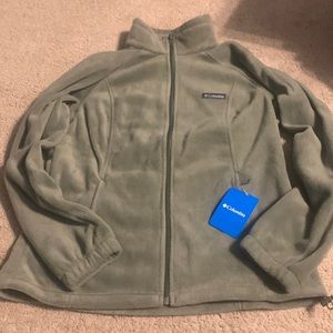 NWT Columbia fleece jacket, womens large